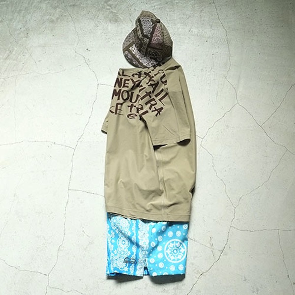 短パンの季節。ラナーのビンテージバンダナ柄ショーツコーデ
