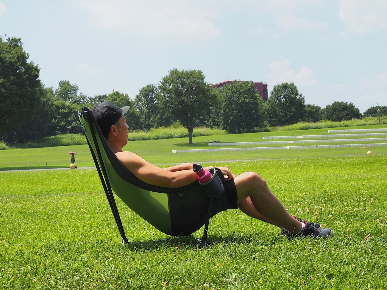 ハンモック感覚、ハンモックブランドenoの極楽チェア。 アウトドアと