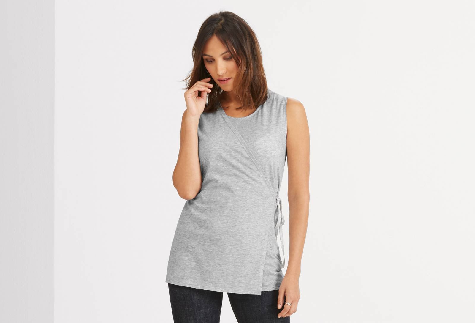 STRIE SLEEVELESS WRAP